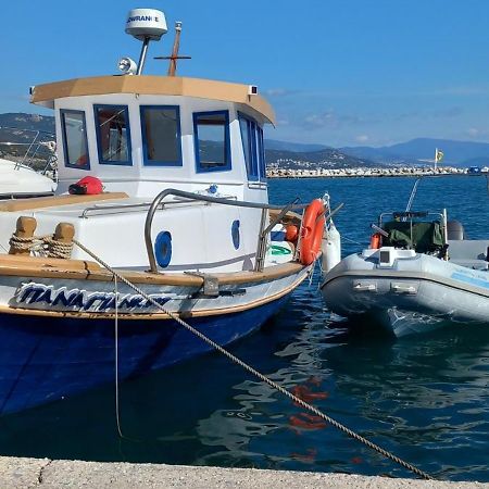 View Bay Nea Iraklitsa Exterior foto
